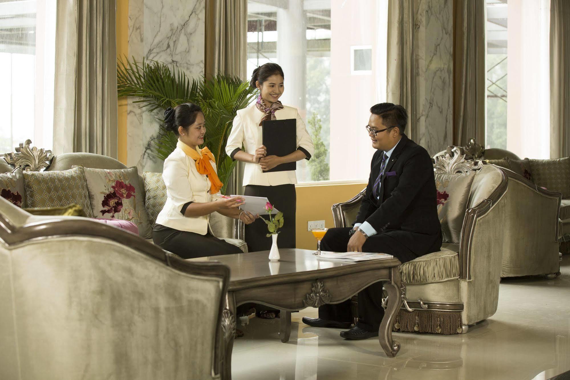 Royal Taunggyi Hotel מראה חיצוני תמונה