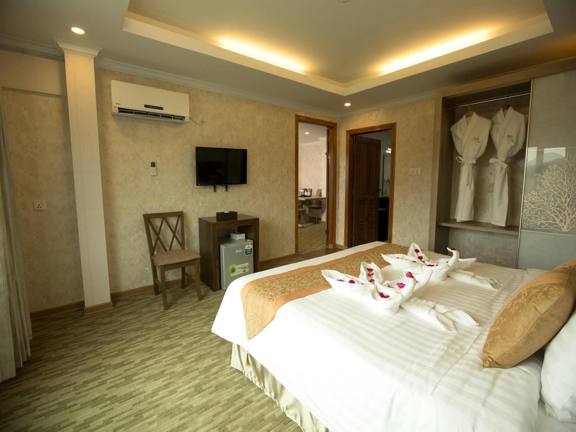 Royal Taunggyi Hotel מראה חיצוני תמונה