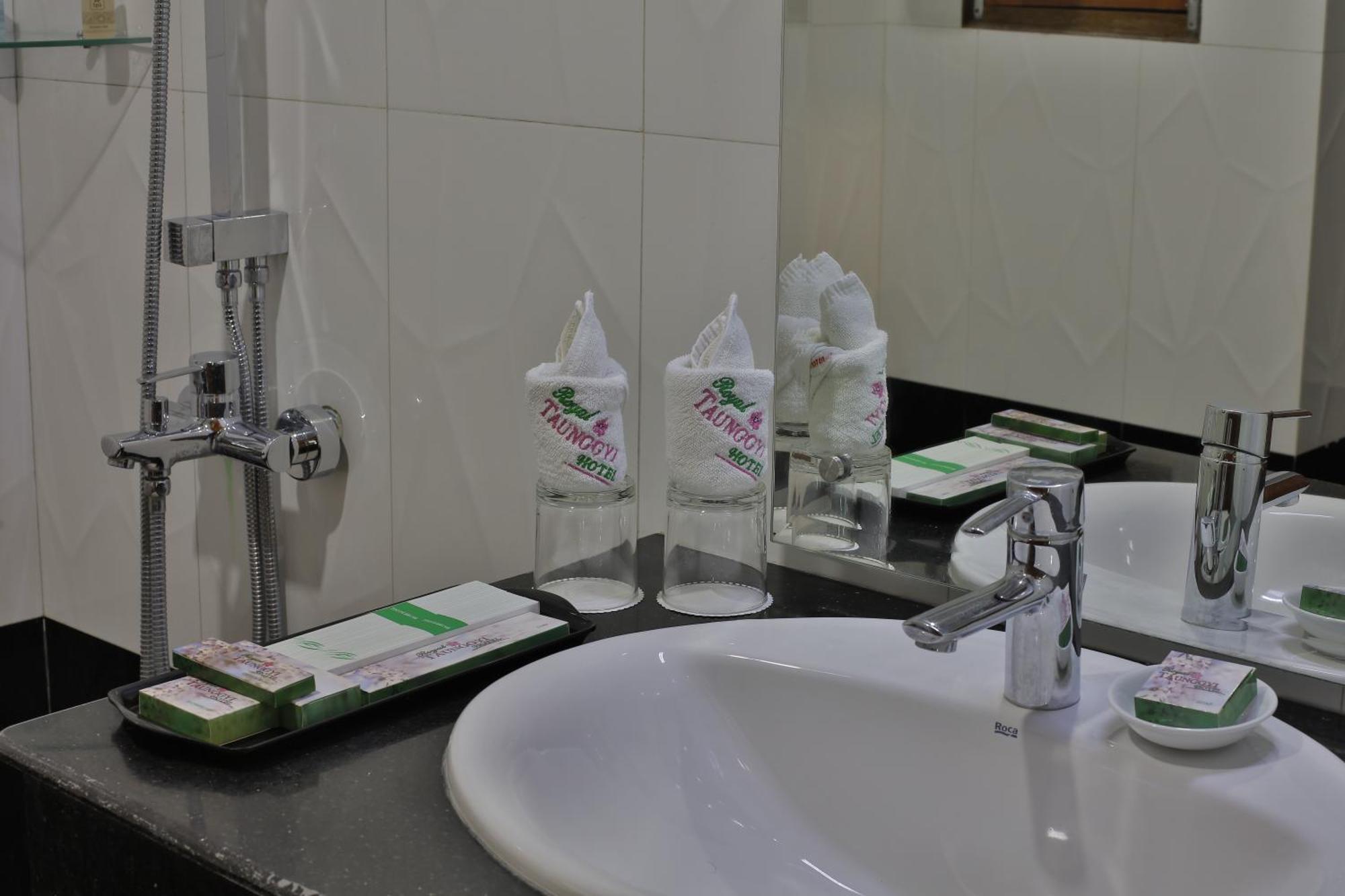 Royal Taunggyi Hotel מראה חיצוני תמונה